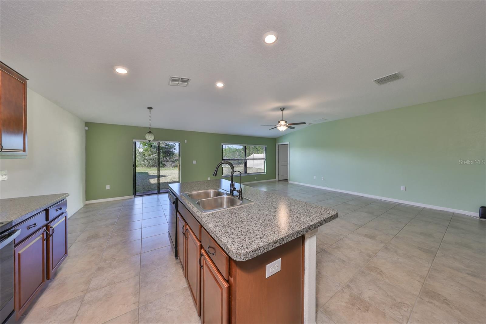 7119 SALT RIVER AVE, SUN CITY CENTER, FL, 33573