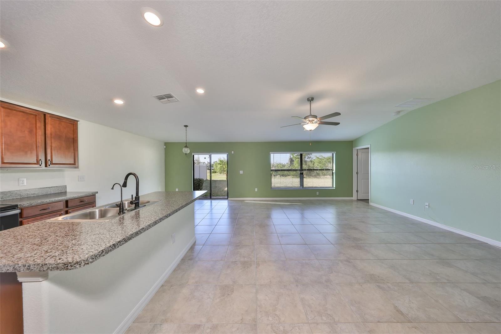 7119 SALT RIVER AVE, SUN CITY CENTER, FL, 33573