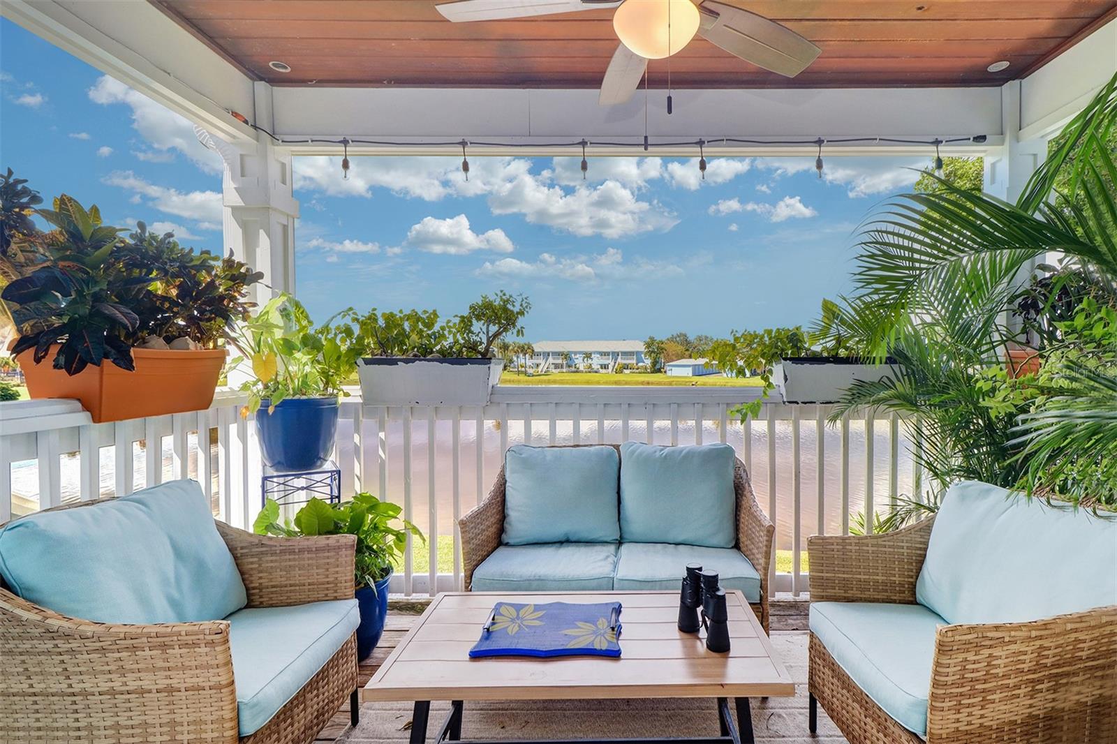 151 SEA HORSE DR SE #H, ST PETERSBURG, FL, 33705