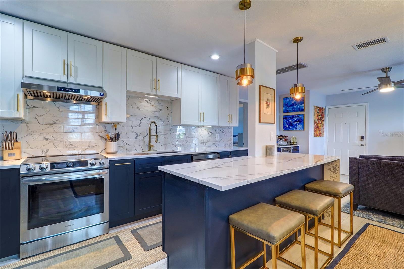 151 SEA HORSE DR SE #H, ST PETERSBURG, FL, 33705