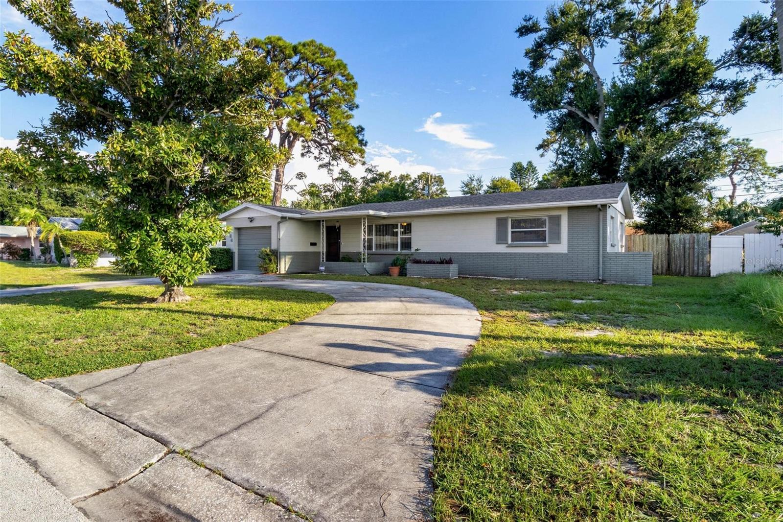 1366 62 PL S, ST PETERSBURG, FL, 33705