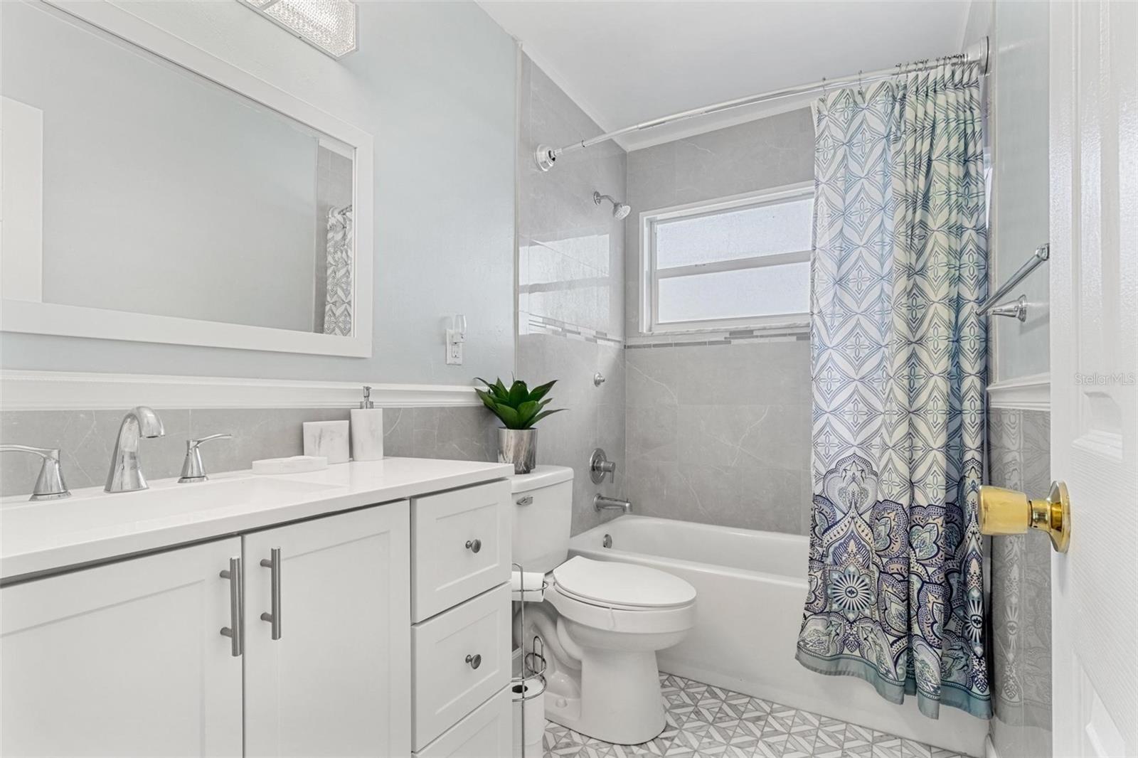 1366 62 PL S, ST PETERSBURG, FL, 33705