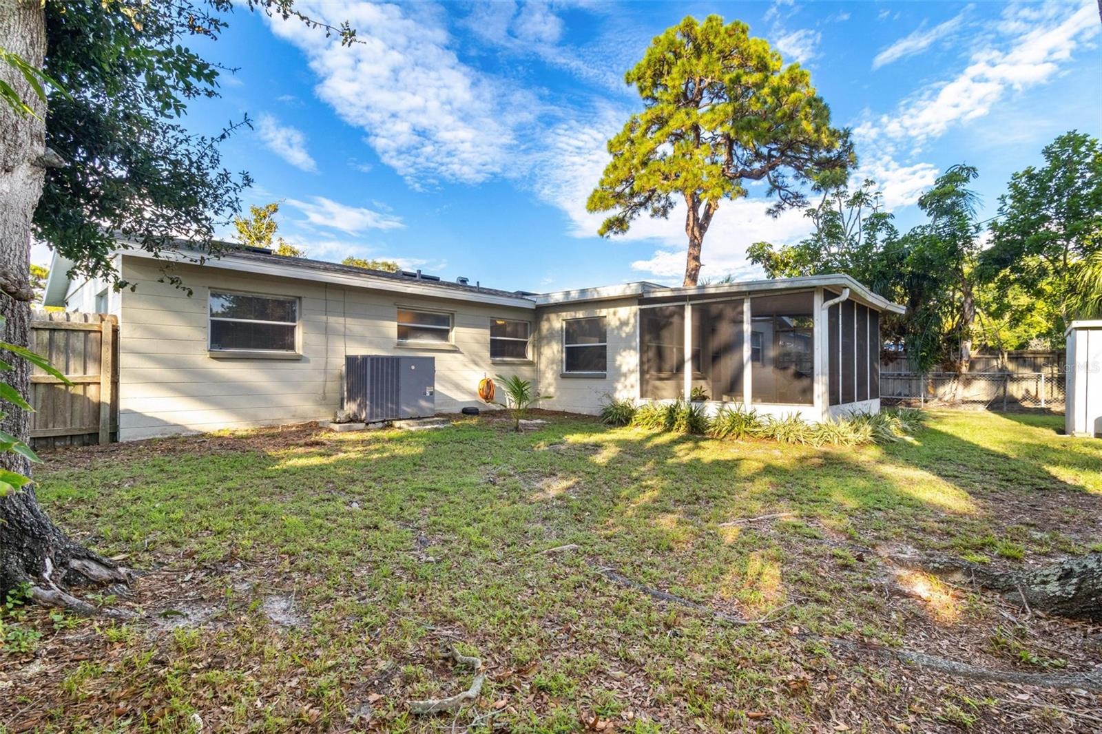 1366 62 PL S, ST PETERSBURG, FL, 33705