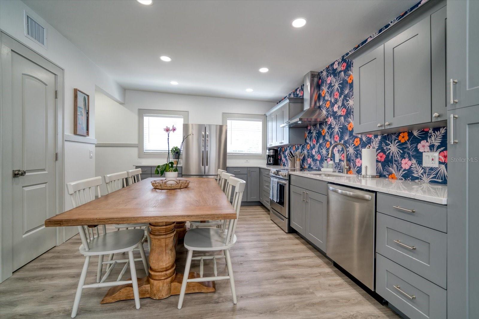 963 HIGHLAND AVE, DUNEDIN, FL, 34698