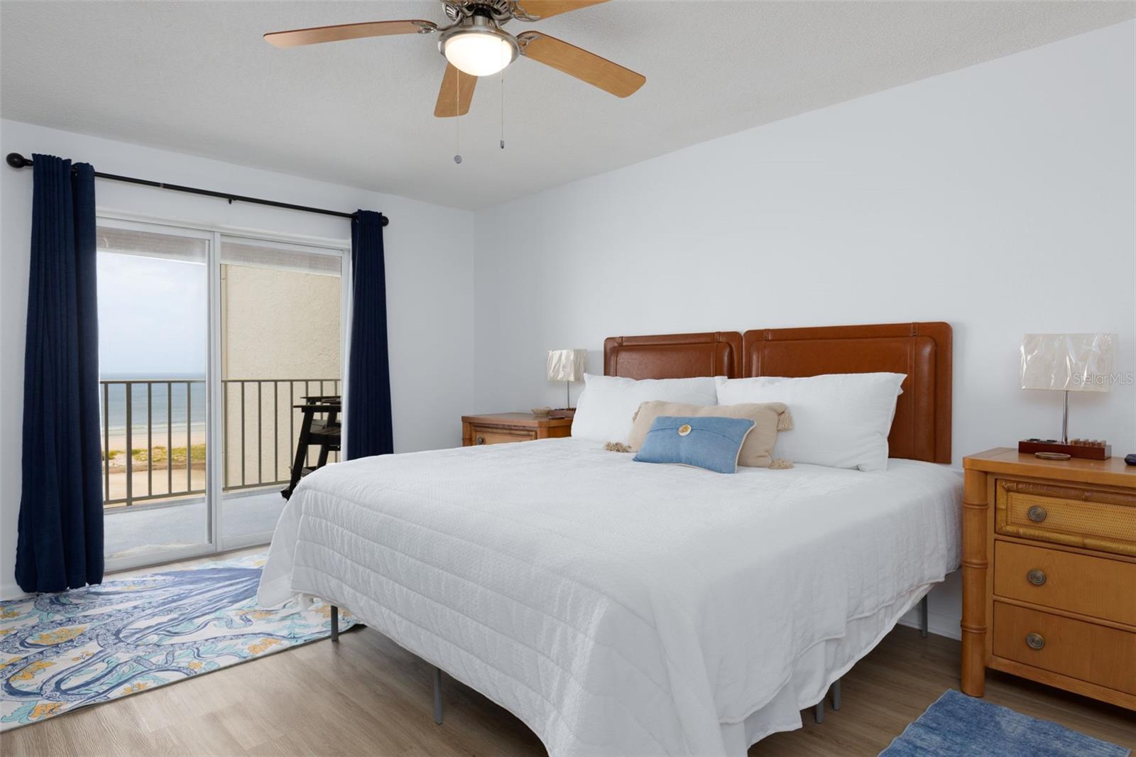 11000 GULF BLVD #1002, TREASURE ISLAND, FL, 33706