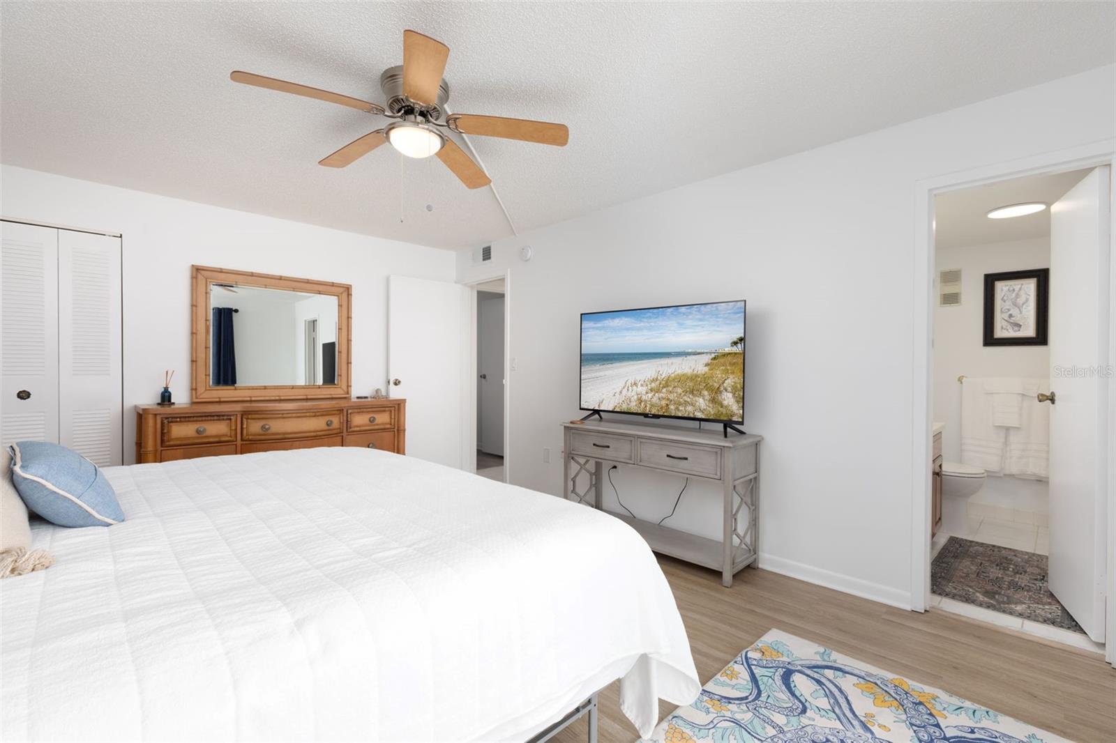 11000 GULF BLVD #1002, TREASURE ISLAND, FL, 33706