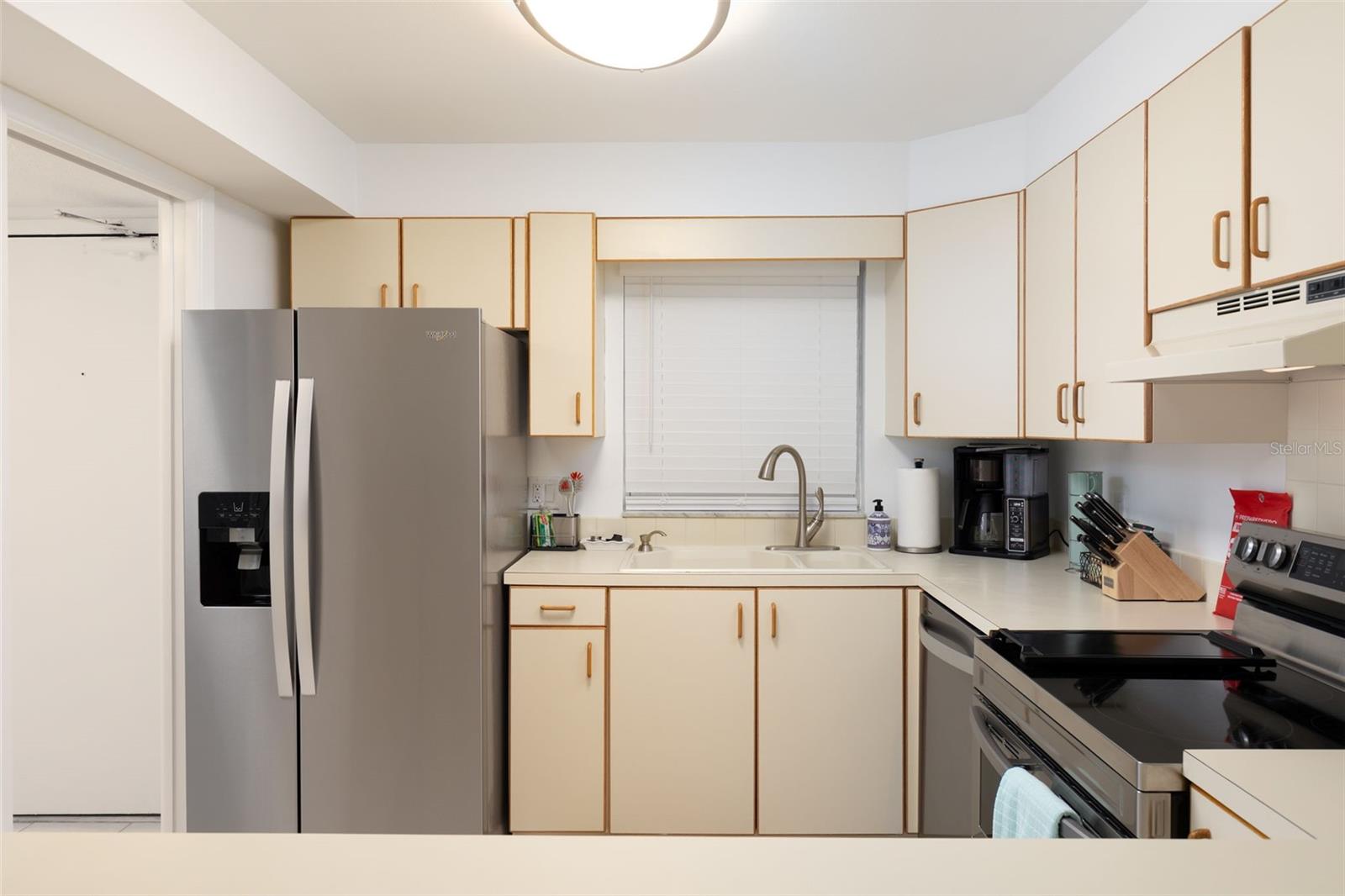 11000 GULF BLVD #1002, TREASURE ISLAND, FL, 33706