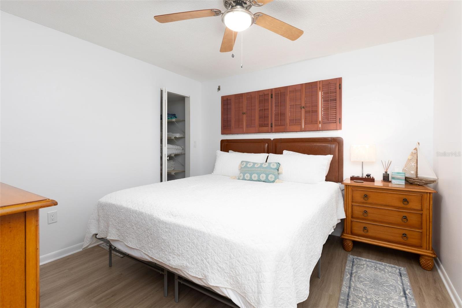 11000 GULF BLVD #1002, TREASURE ISLAND, FL, 33706