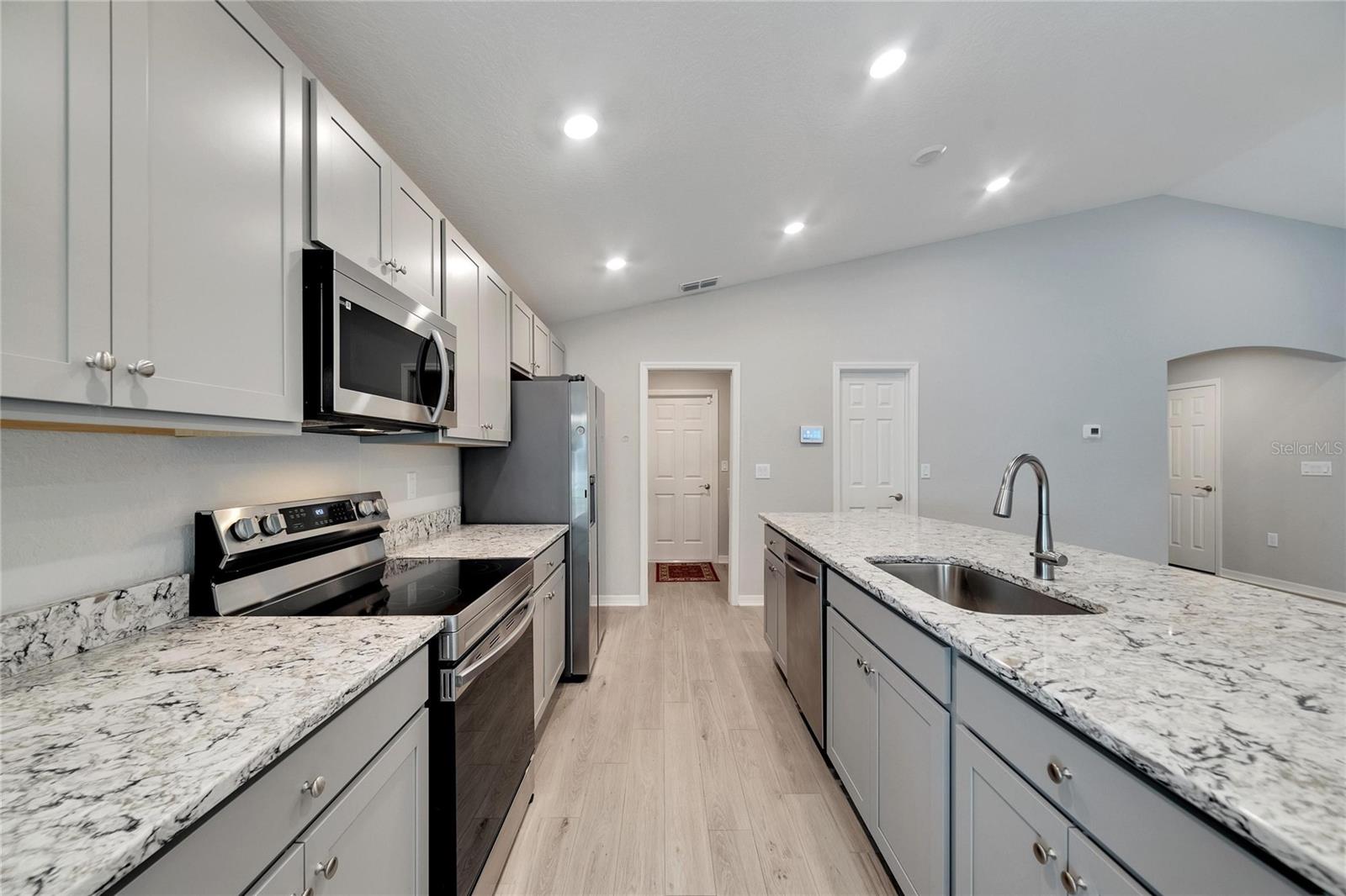 964 ARUBA AVE, MULBERRY, FL, 33860
