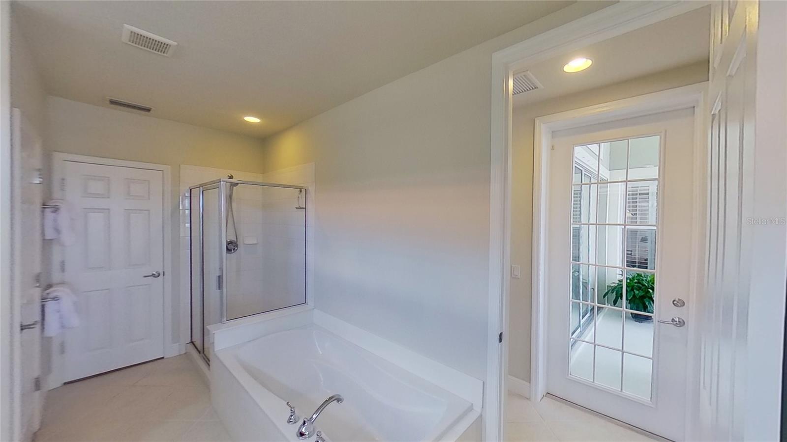 23787 WAVERLY CIR, VENICE, FL, 34293