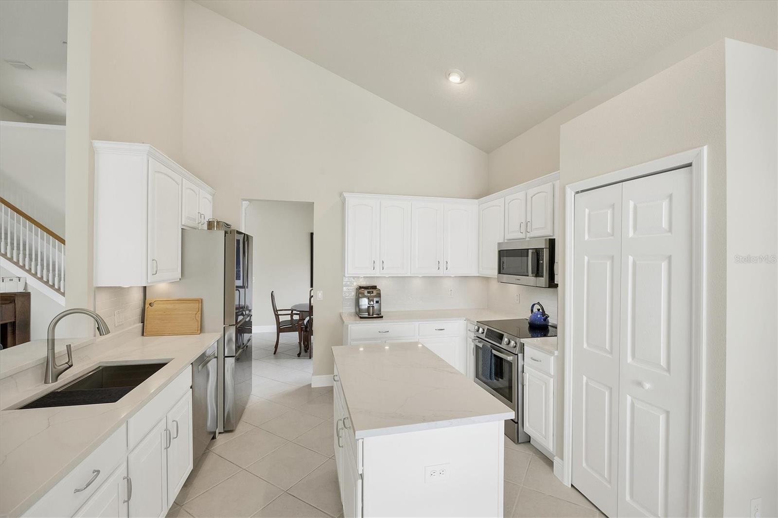 23787 WAVERLY CIR, VENICE, FL, 34293