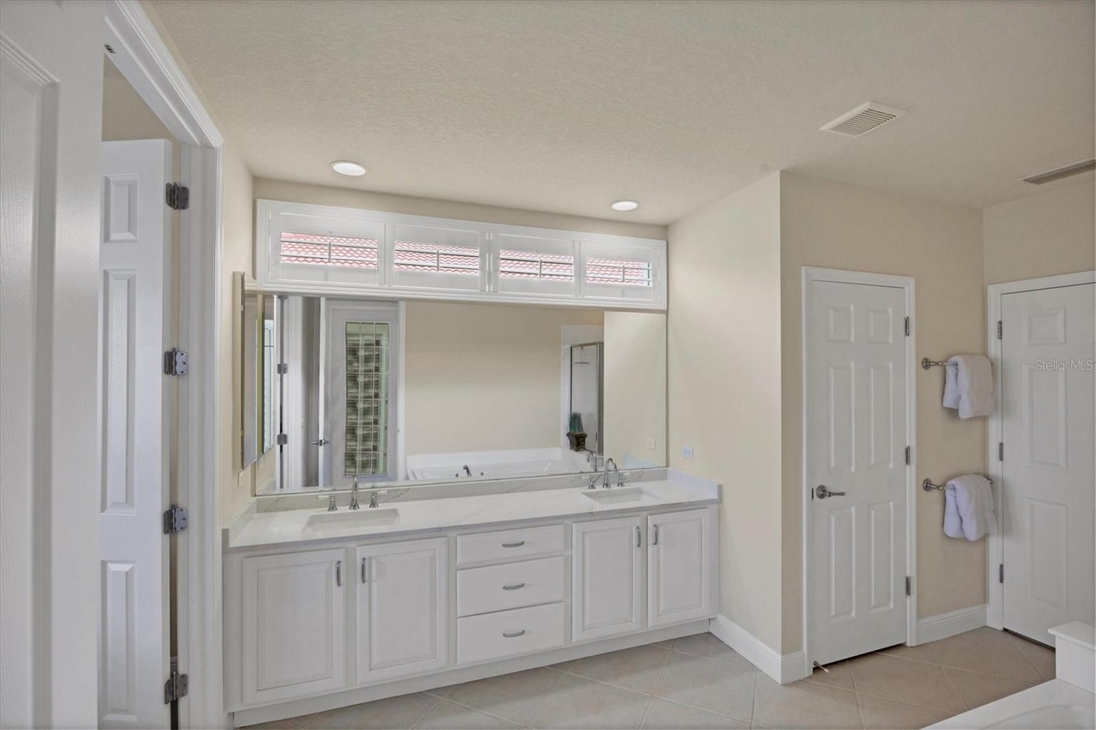 23787 WAVERLY CIR, VENICE, FL, 34293