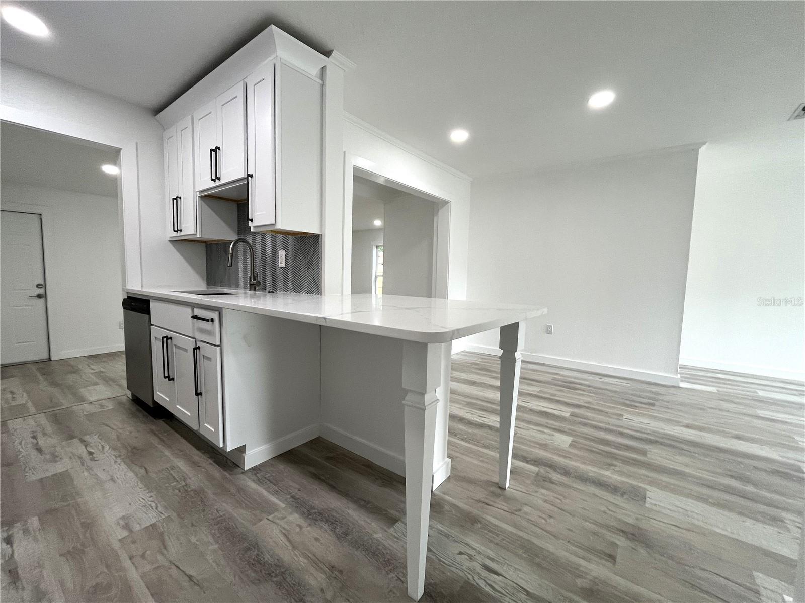 1508 CREST AVE, LEESBURG, FL, 34748