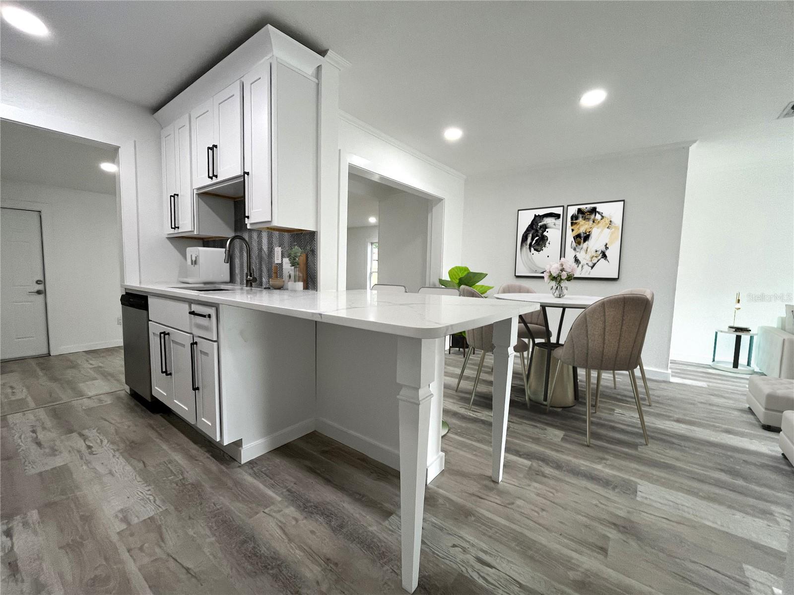 1508 CREST AVE, LEESBURG, FL, 34748
