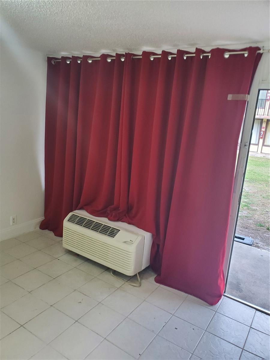 S5113621 Property Photo