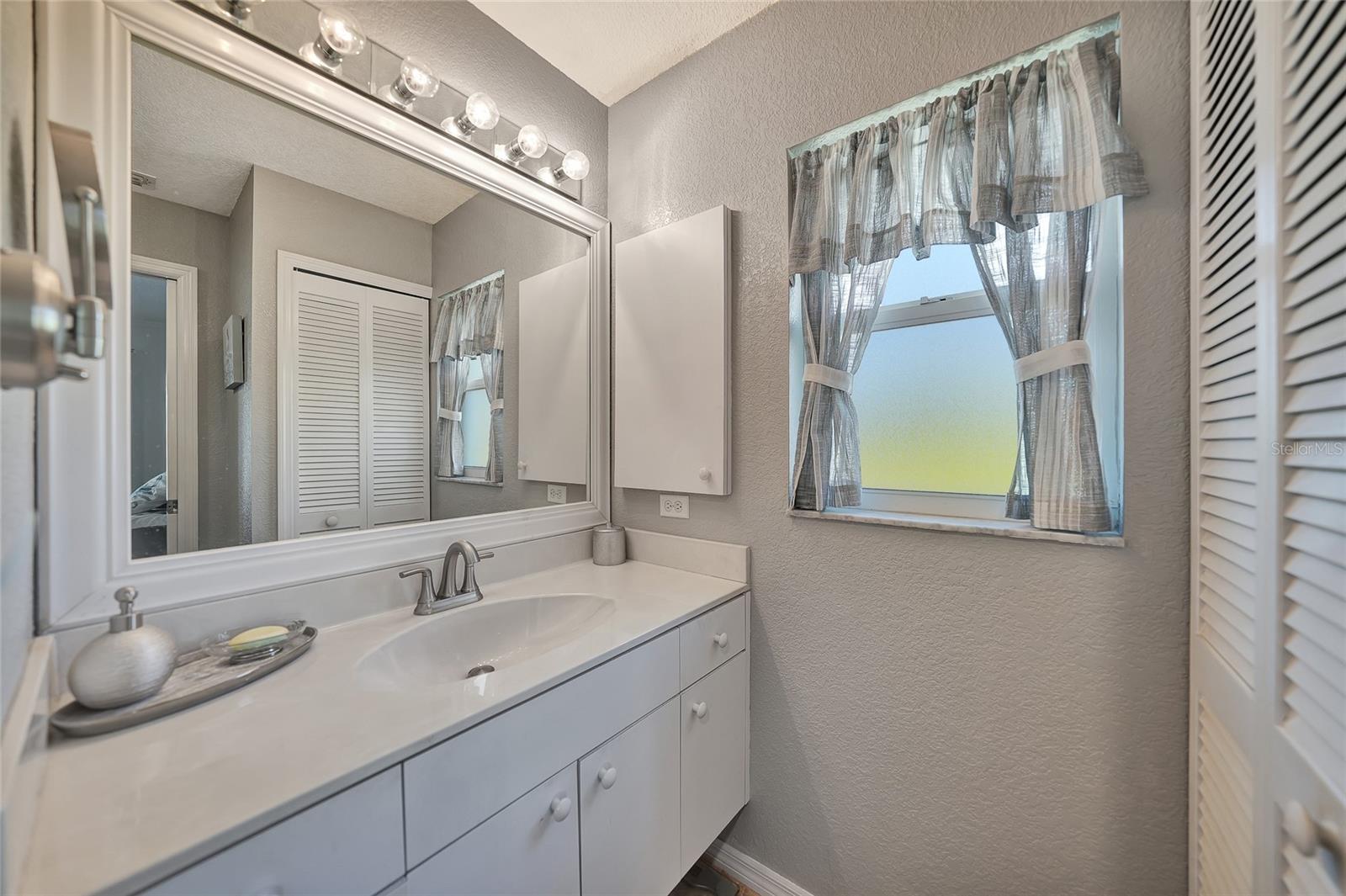 5776 GILLOT BLVD, PORT CHARLOTTE, FL, 33981