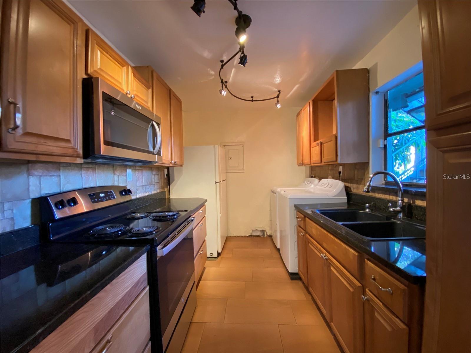 2432 LEMON TREE LN #B, ORLANDO, FL, 32839