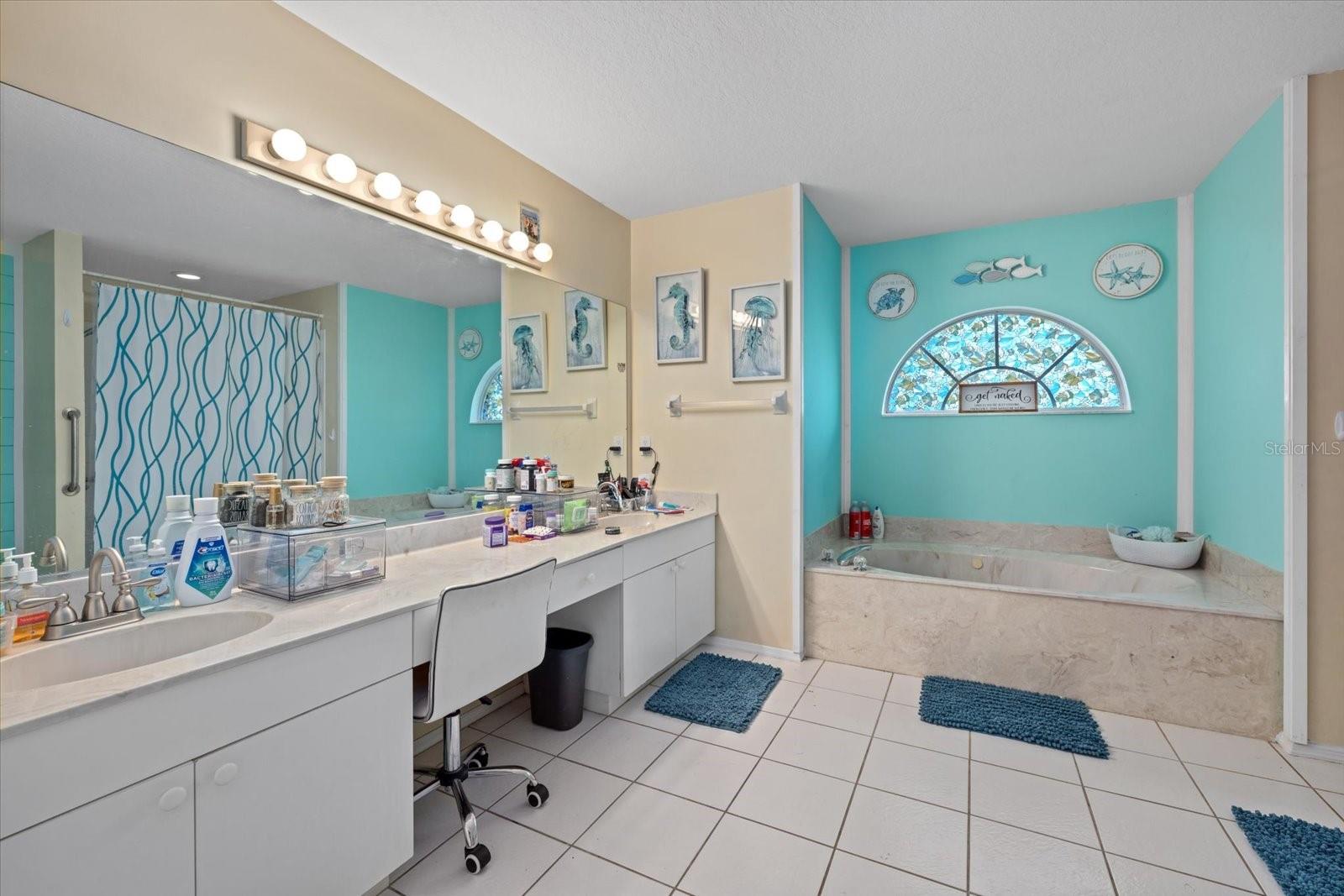5819 2ND AVENUE DR NW, BRADENTON, FL, 34209