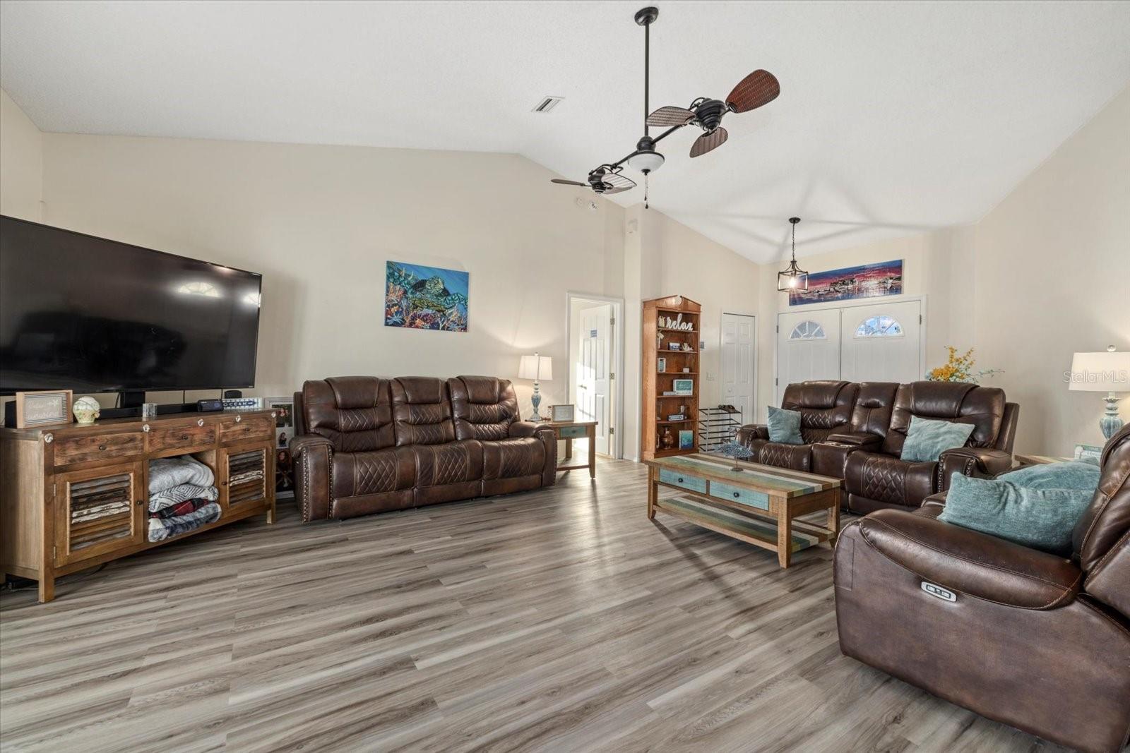5819 2ND AVENUE DR NW, BRADENTON, FL, 34209