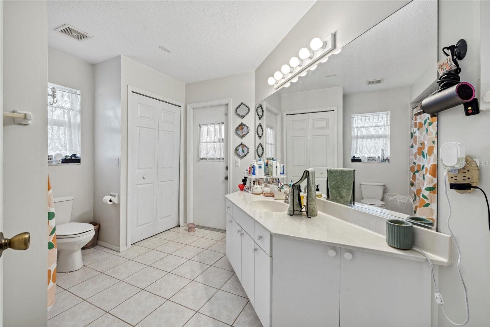 5819 2ND AVENUE DR NW, BRADENTON, FL, 34209