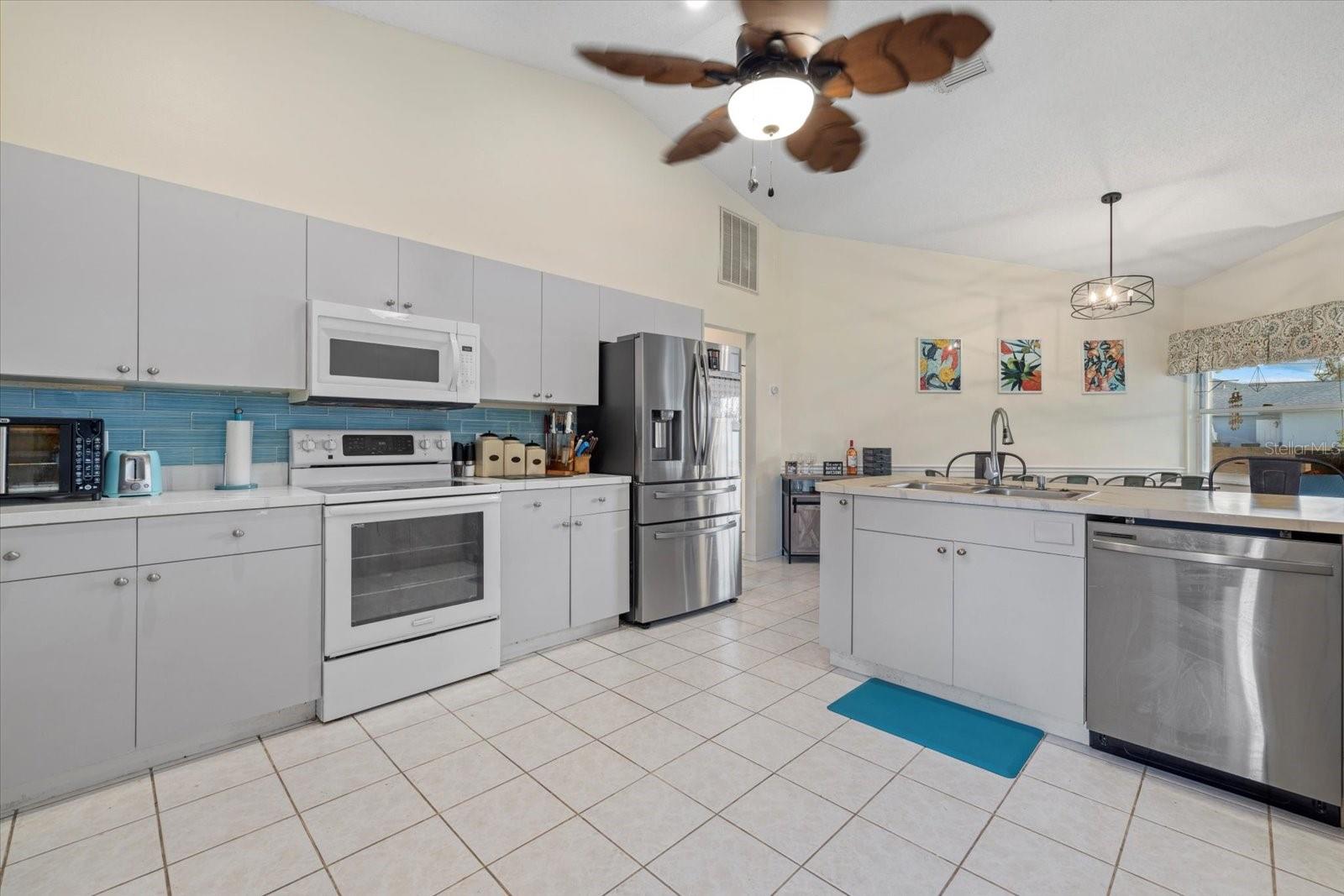 5819 2ND AVENUE DR NW, BRADENTON, FL, 34209