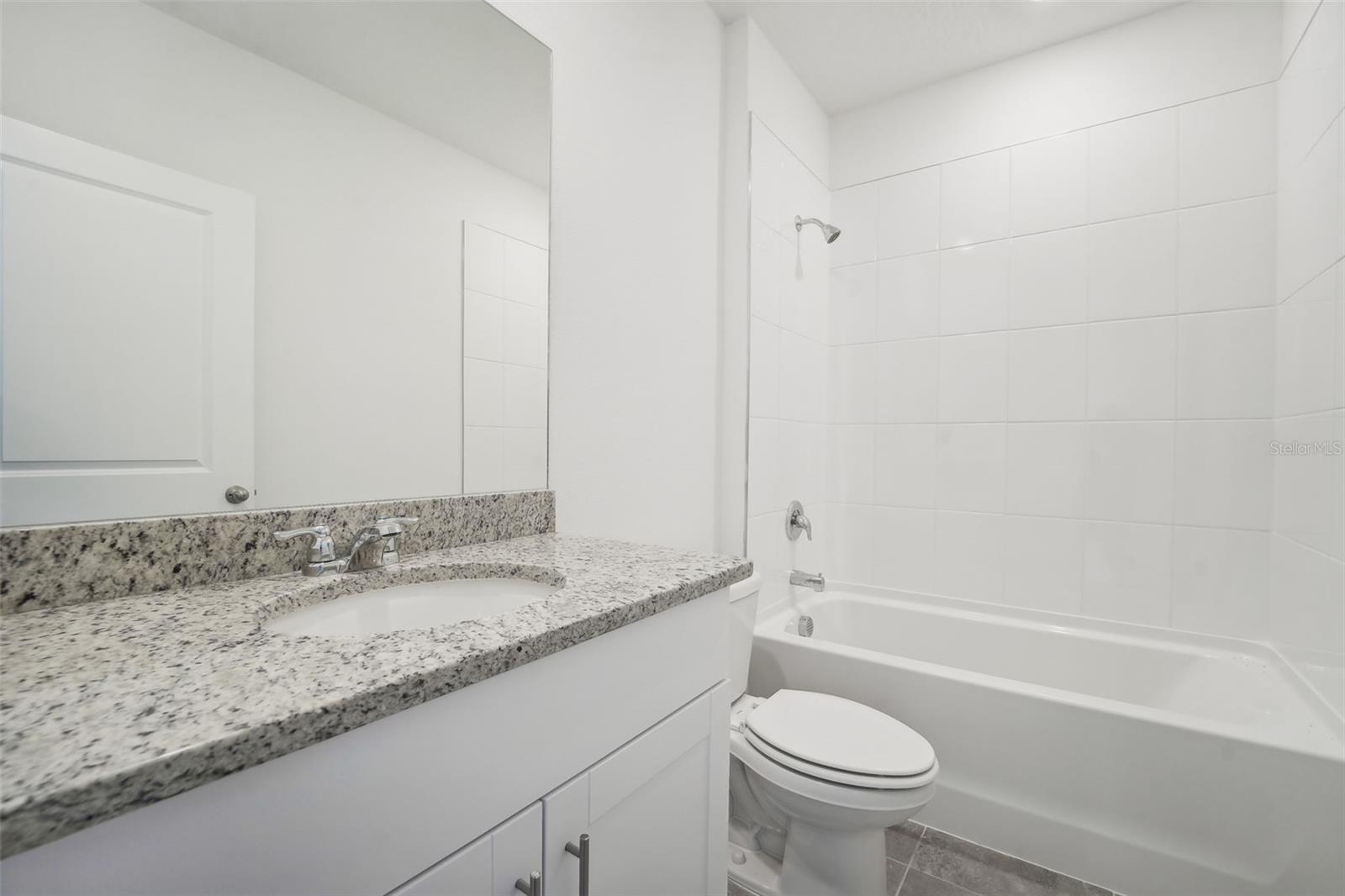 184 LAZY SHORE DR, NOKOMIS, FL, 34275