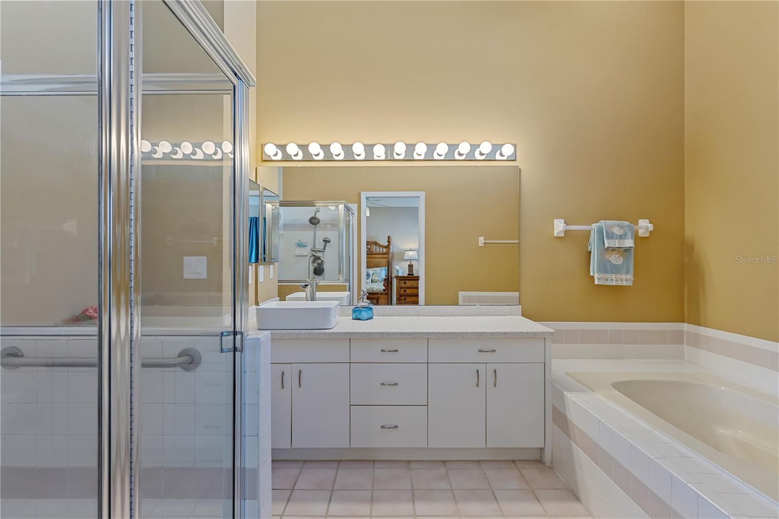 6440 STONE RIVER RD, BRADENTON, FL, 34203