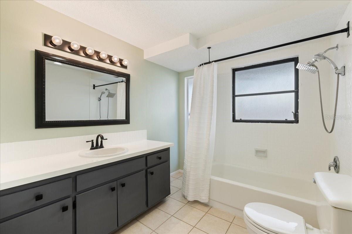 1365 SUSSEX RD, VENICE, FL, 34293