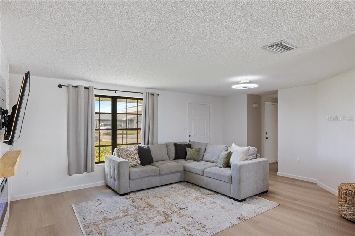1365 SUSSEX RD, VENICE, FL, 34293