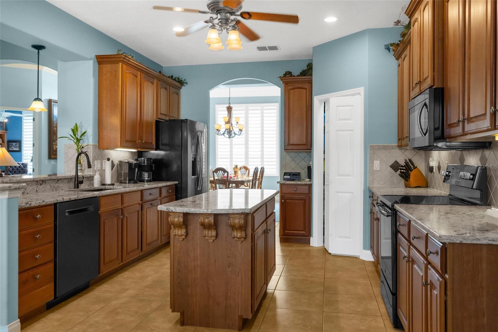 11972 W RIVERHAVEN DR, HOMOSASSA, FL, 34448