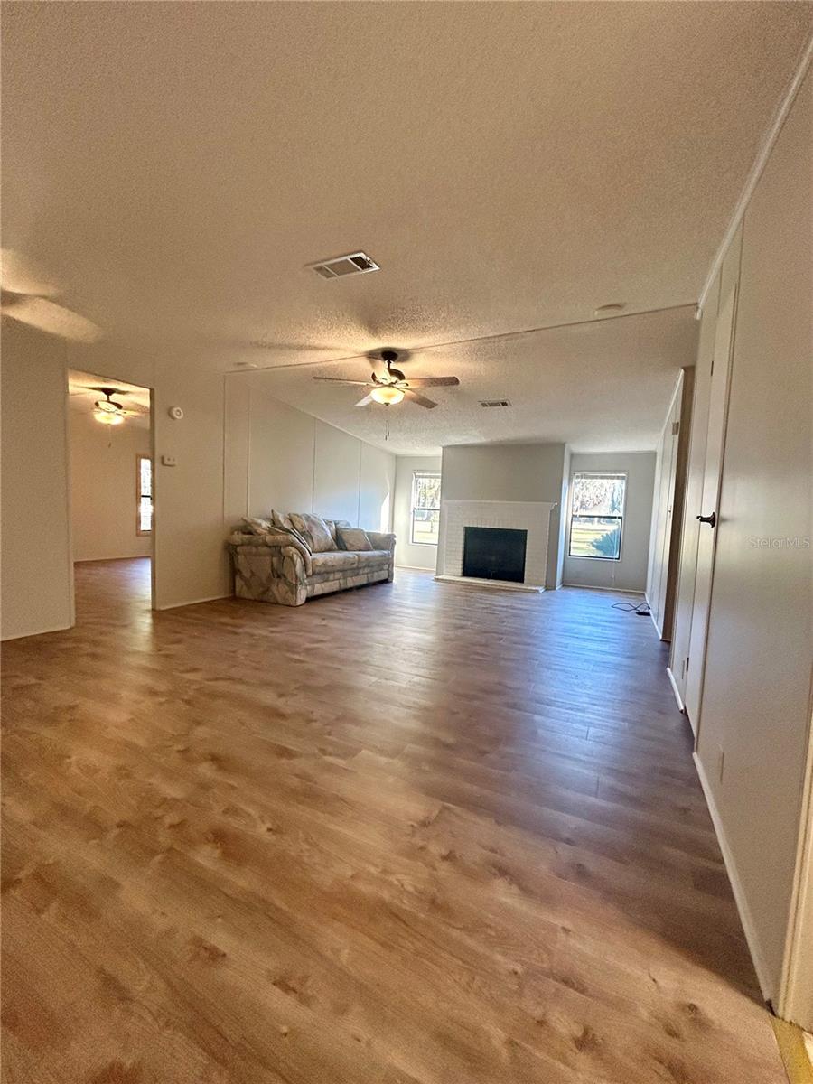 243 STAR LAKE DR, HAWTHORNE, FL, 32640