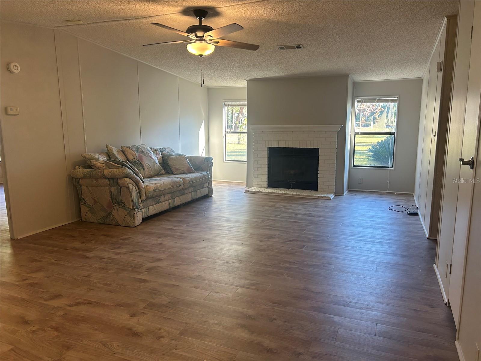243 STAR LAKE DR, HAWTHORNE, FL, 32640