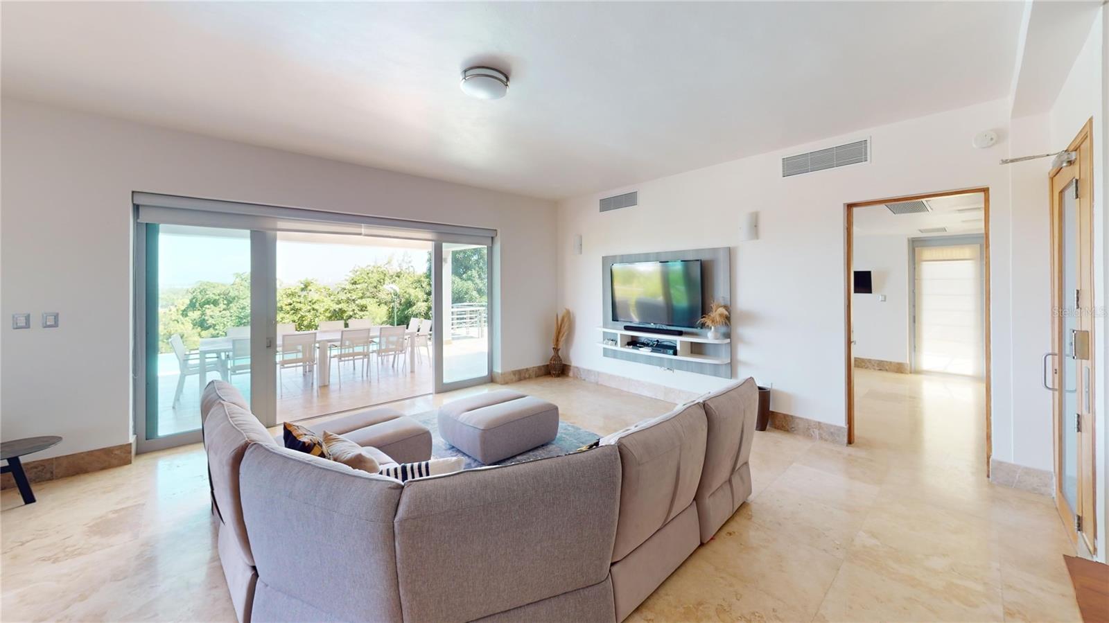 PR9109343 Property Photo