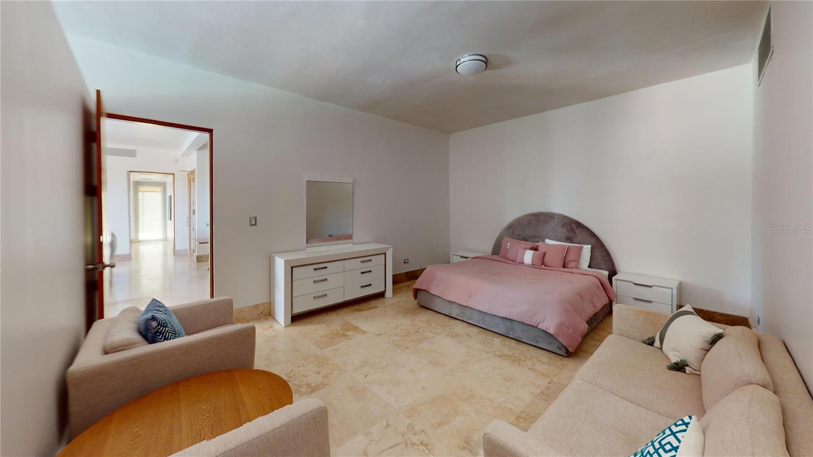 PR9109343 Property Photo