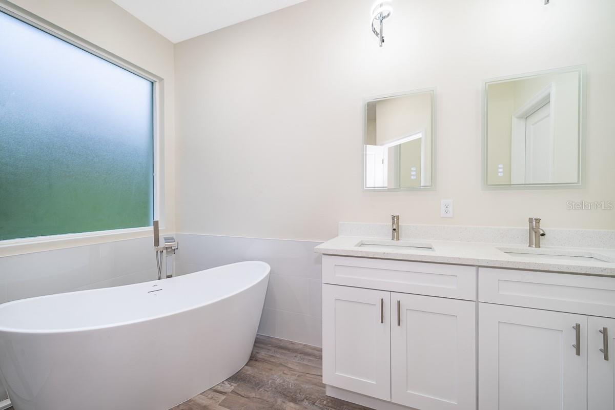 248 S VIRGINIA AVE, DELAND, FL, 32724