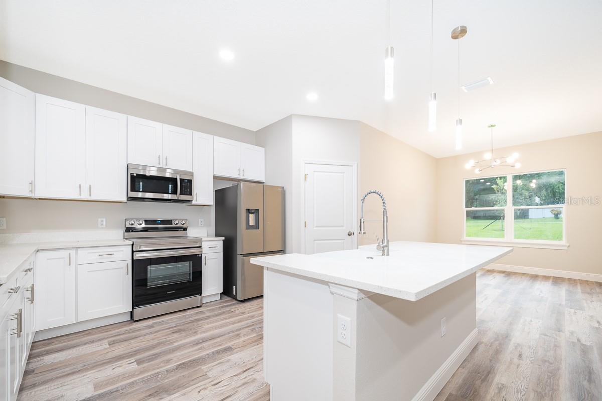 250 S VIRGINIA AVE, DELAND, FL, 32724
