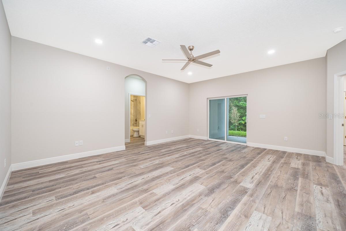 250 S VIRGINIA AVE, DELAND, FL, 32724