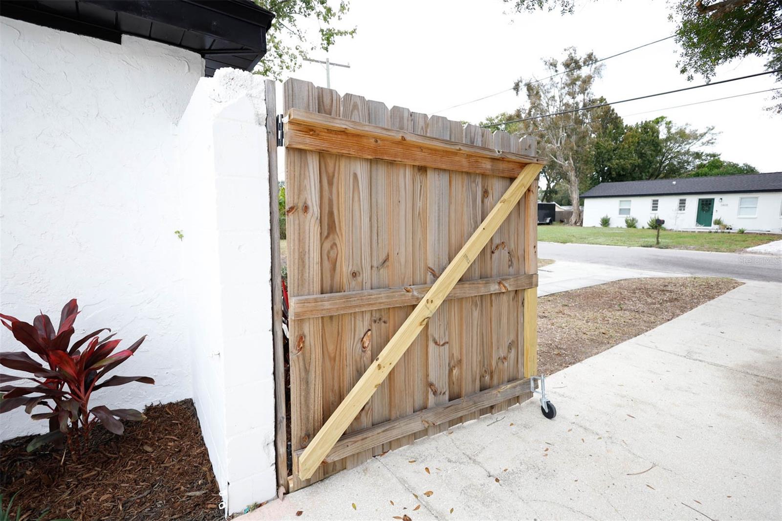 3806 W WALLACE AVE, TAMPA, FL, 33611