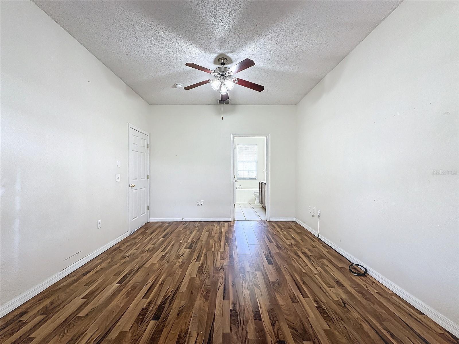 1195 CAMBOURNE DRIVE, KISSIMMEE, FL, 34758