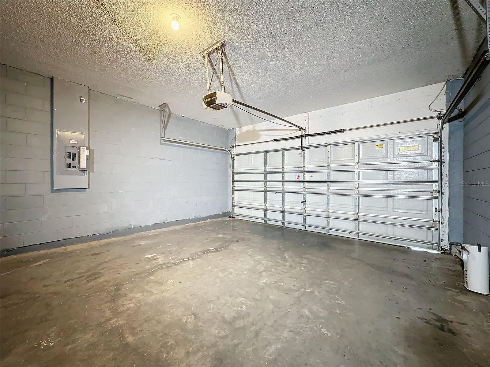 1195 CAMBOURNE DRIVE, KISSIMMEE, FL, 34758