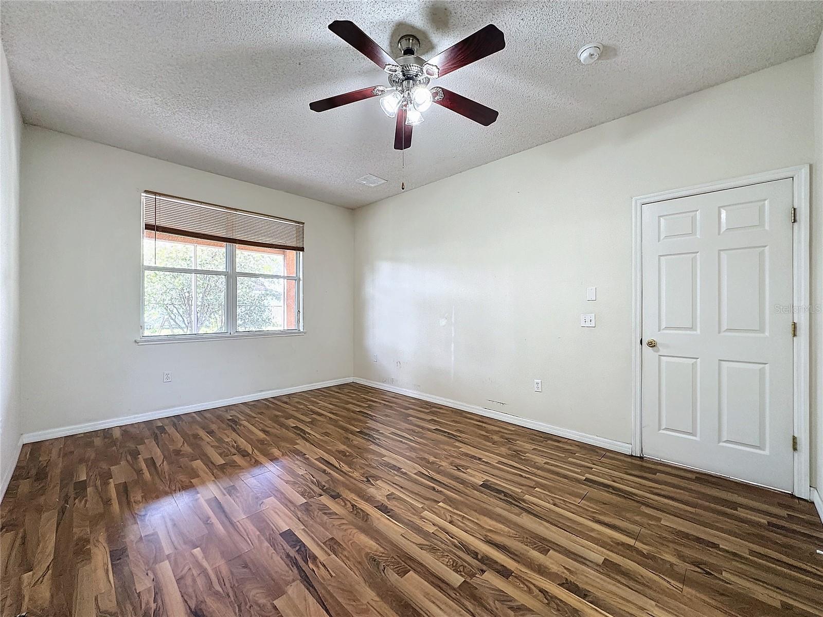 1195 CAMBOURNE DRIVE, KISSIMMEE, FL, 34758