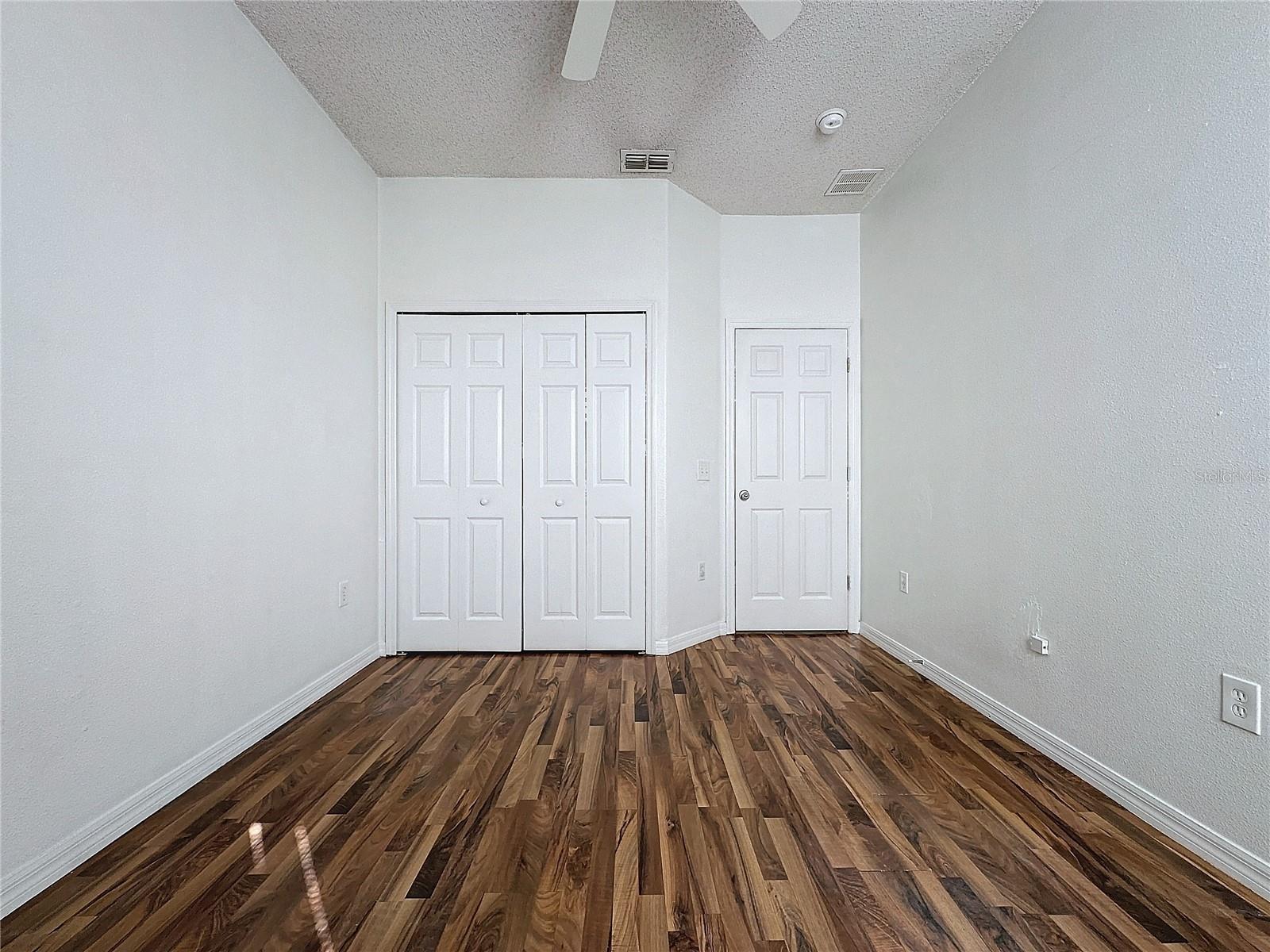 1195 CAMBOURNE DRIVE, KISSIMMEE, FL, 34758