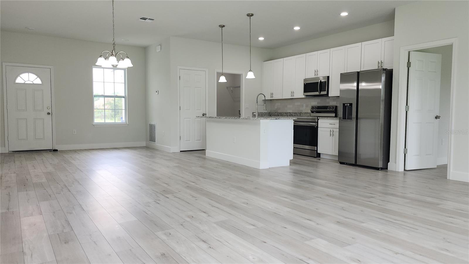 301 CARDINAL AVE, SEBRING, FL, 33870