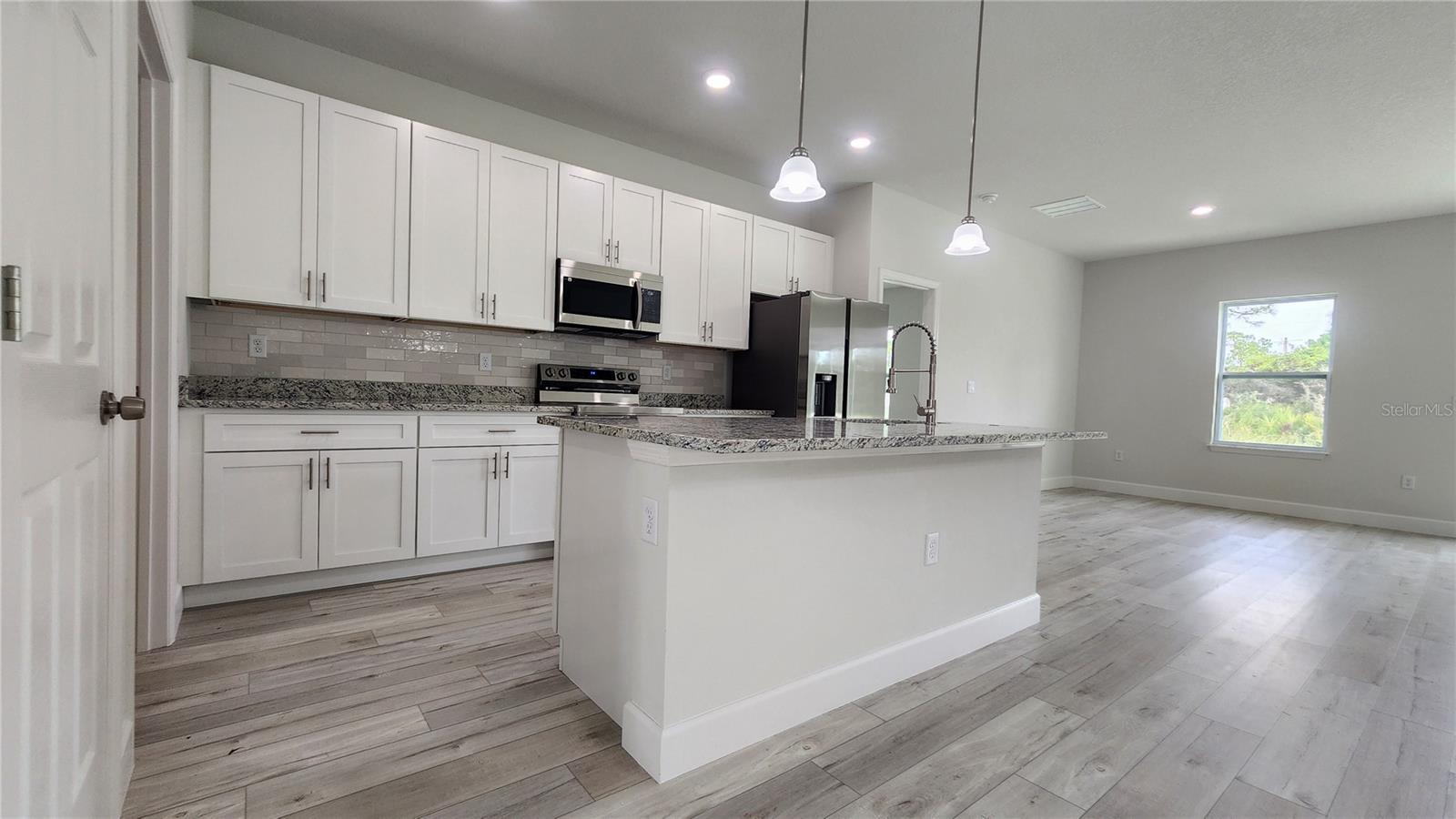 301 CARDINAL AVE, SEBRING, FL, 33870