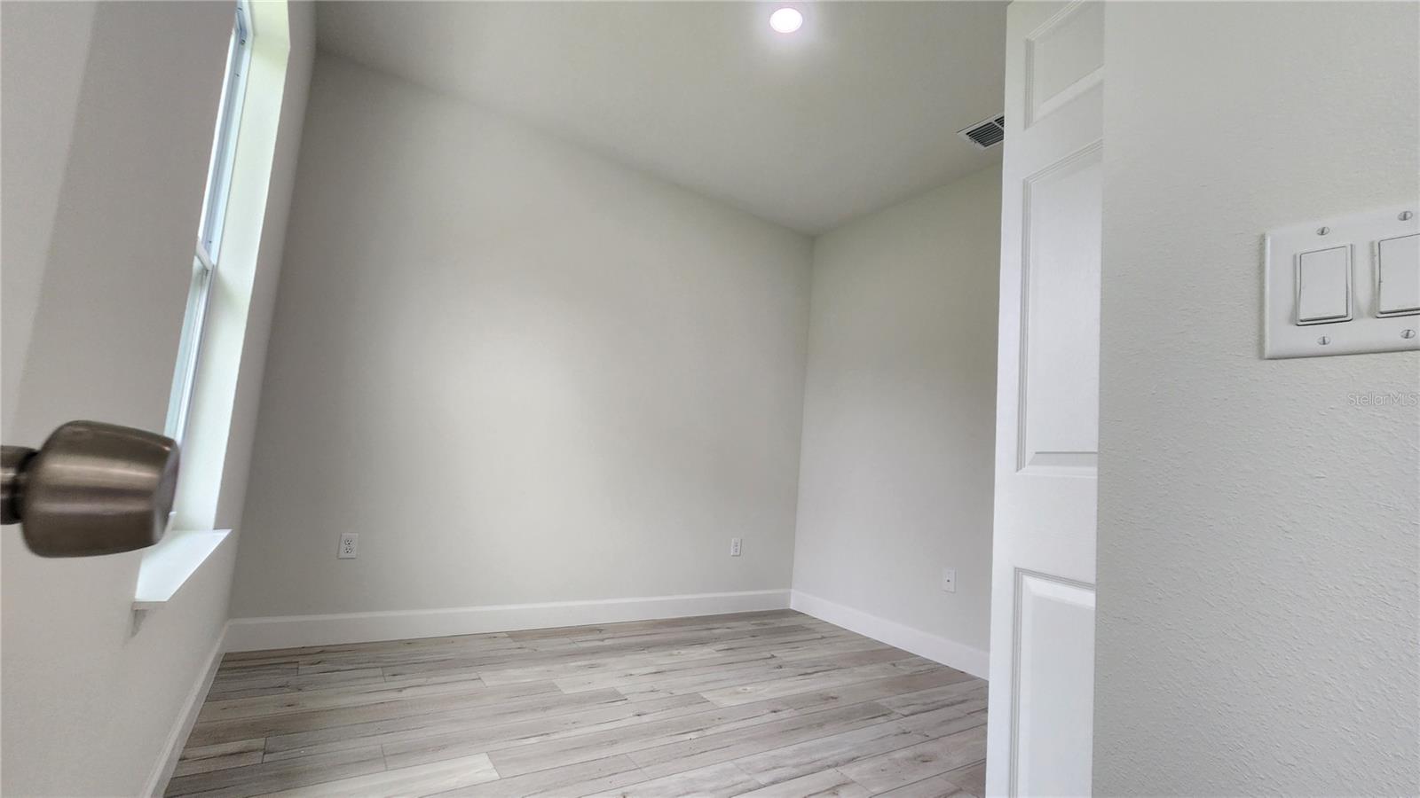 301 CARDINAL AVE, SEBRING, FL, 33870
