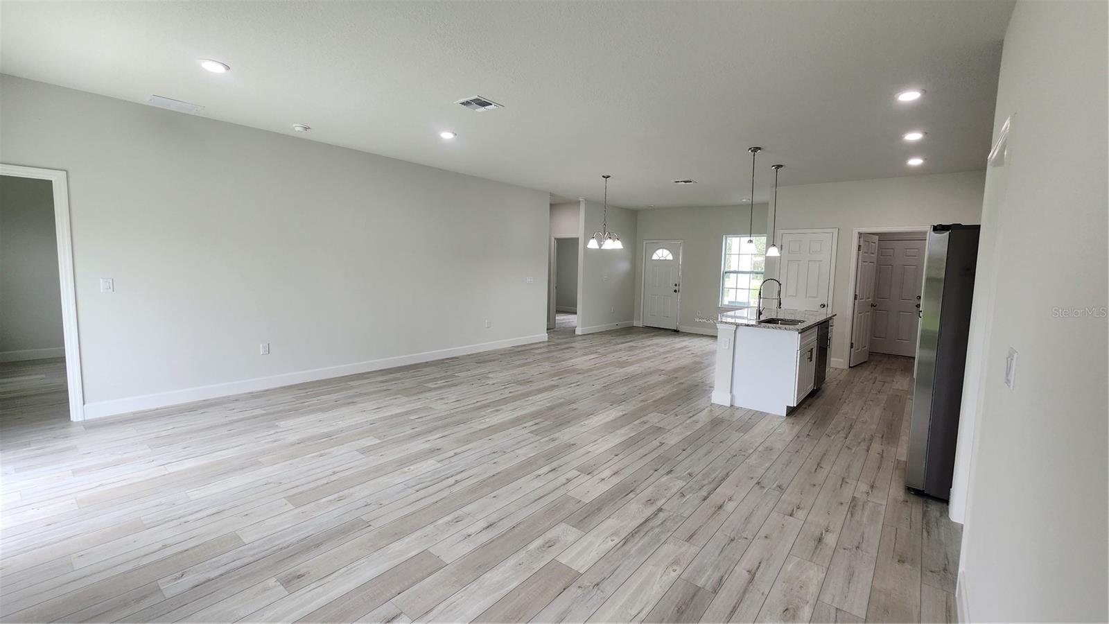 301 CARDINAL AVE, SEBRING, FL, 33870