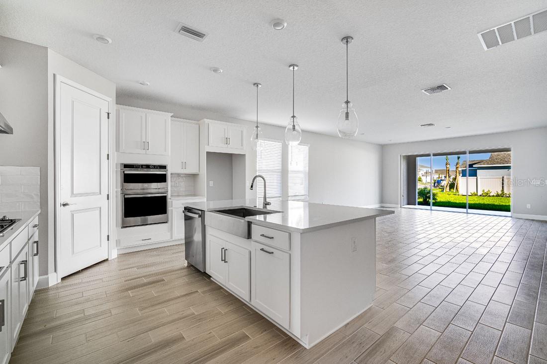 1946 LONGLINER LOOP, WESLEY CHAPEL, FL, 33543