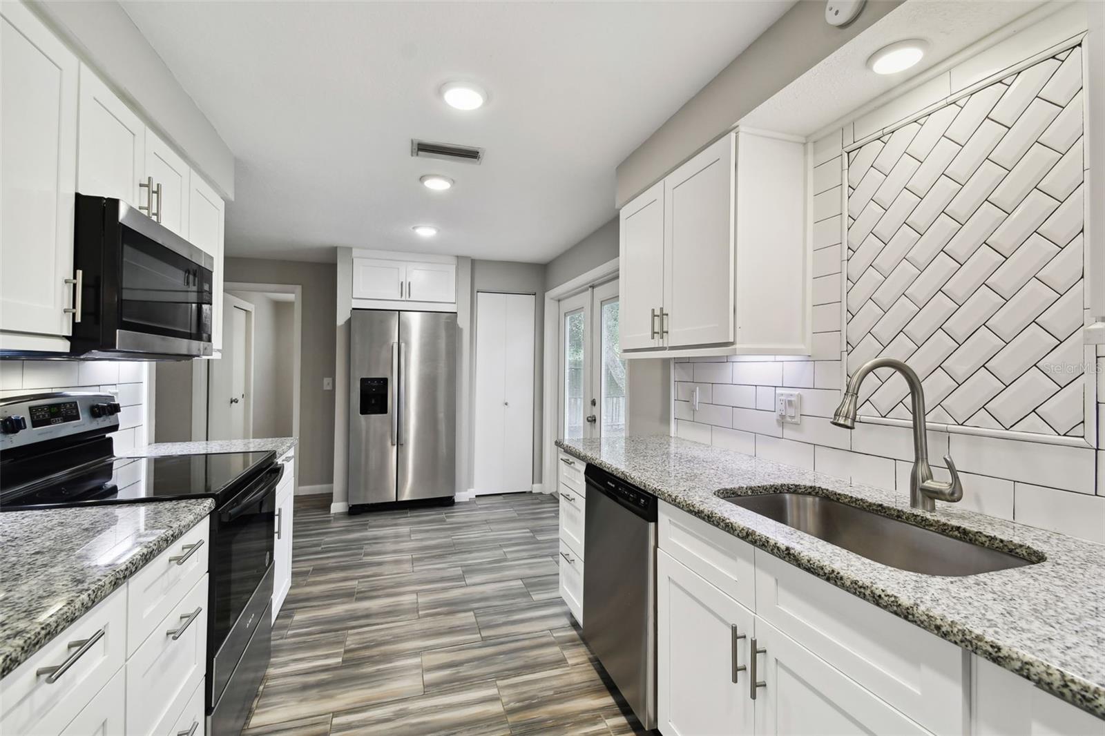 1765 THAMES ST, CLEARWATER, FL, 33755