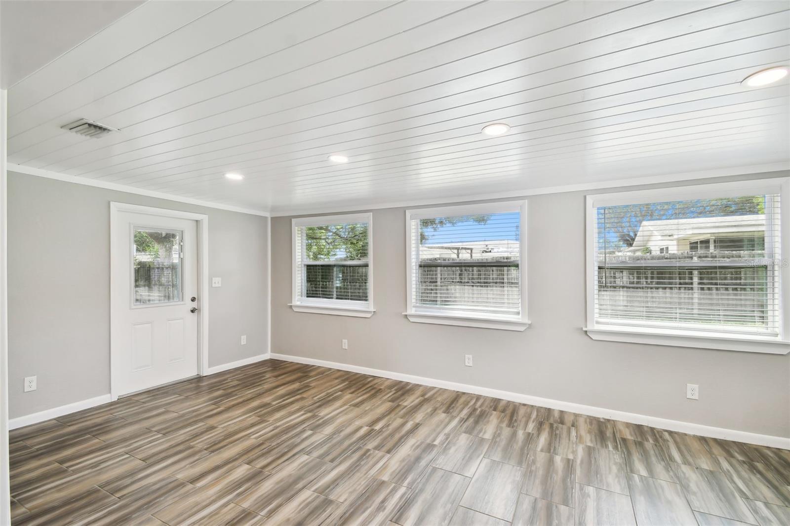 1765 THAMES ST, CLEARWATER, FL, 33755