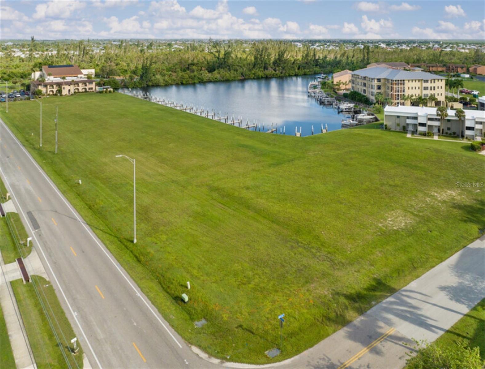 1323/1301 AQUI ESTA DR, PUNTA GORDA, FL, 33950